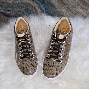 Puma Clyde Reptile Women’s Sneakers Size 8.5